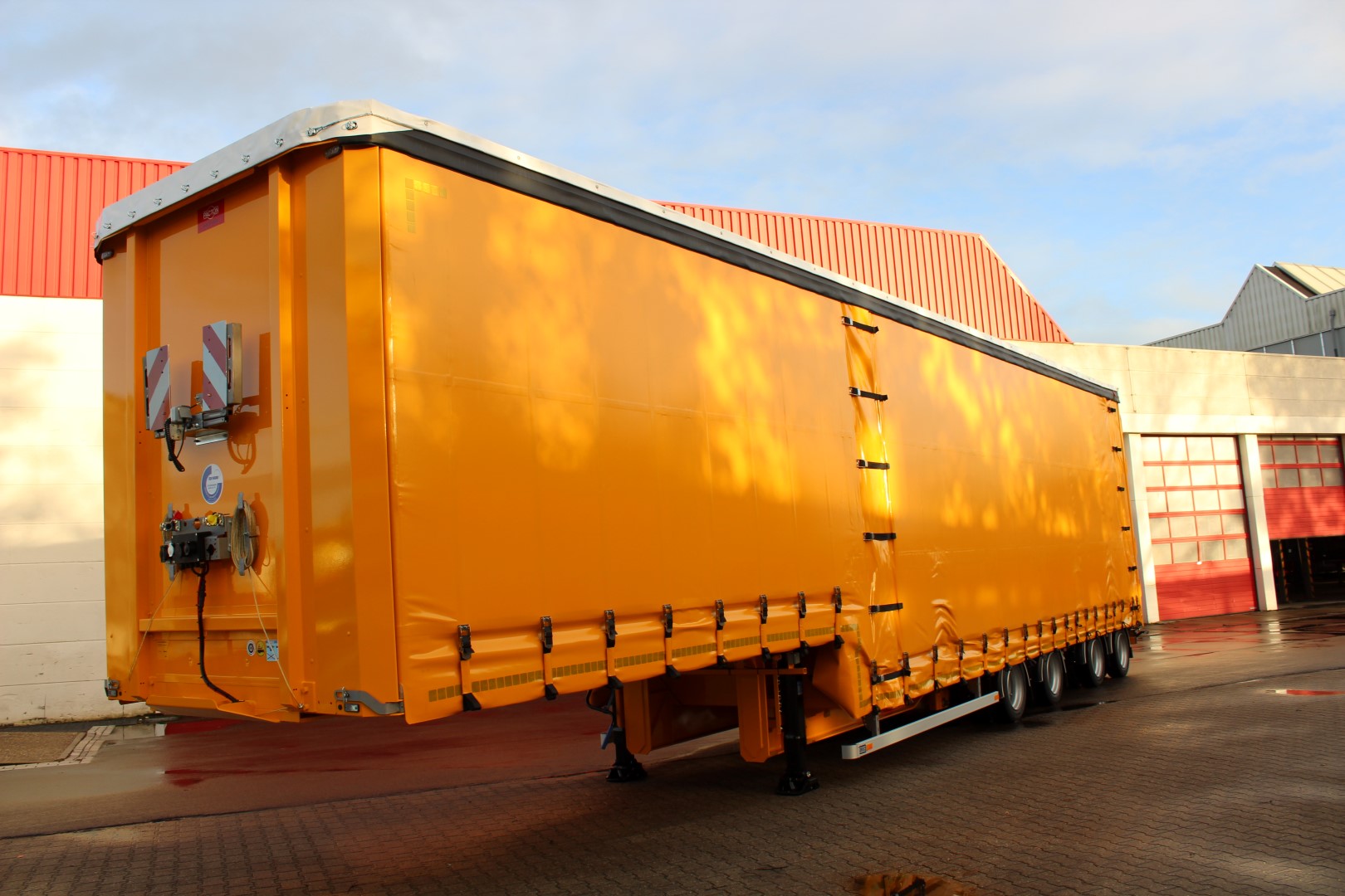 M.J VAN RIEL RELOCATES HEAVY MACHINERY WITH SPECIAL FLOOR STEPDECK TRAILER