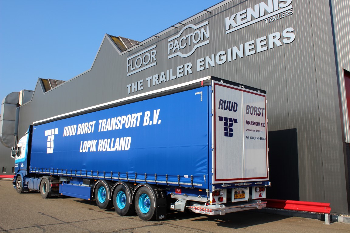 RUUD BORST TRANSPORT  WÄHLT PACTONS MIT COIL-WANNE UND LADEBORDWAND