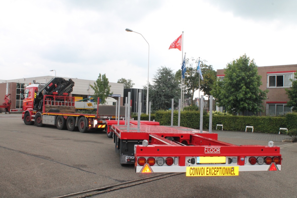 3-assige uitschuifbare FLOOR aanhangwagen voor Transportbedrijf Hak uit Ridderkerk