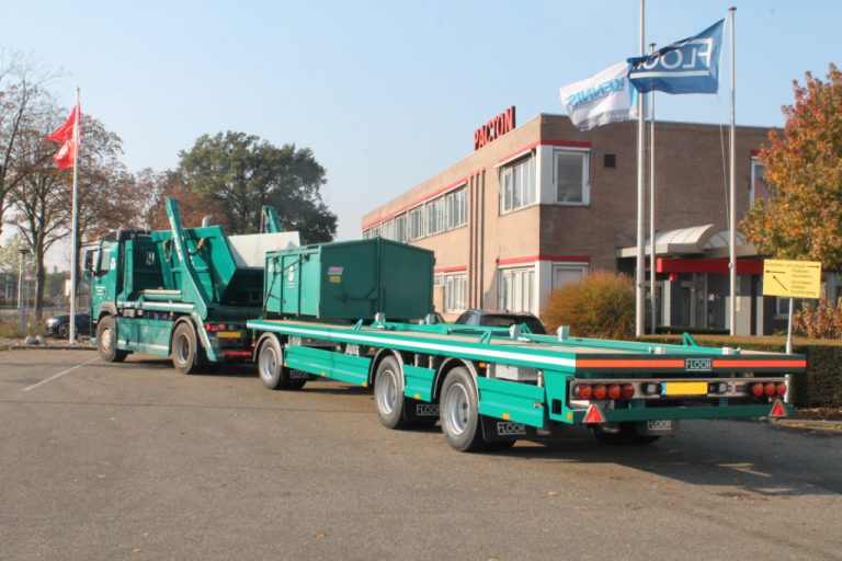 Floor container aanhangwagen voor Bakker´s Recycling