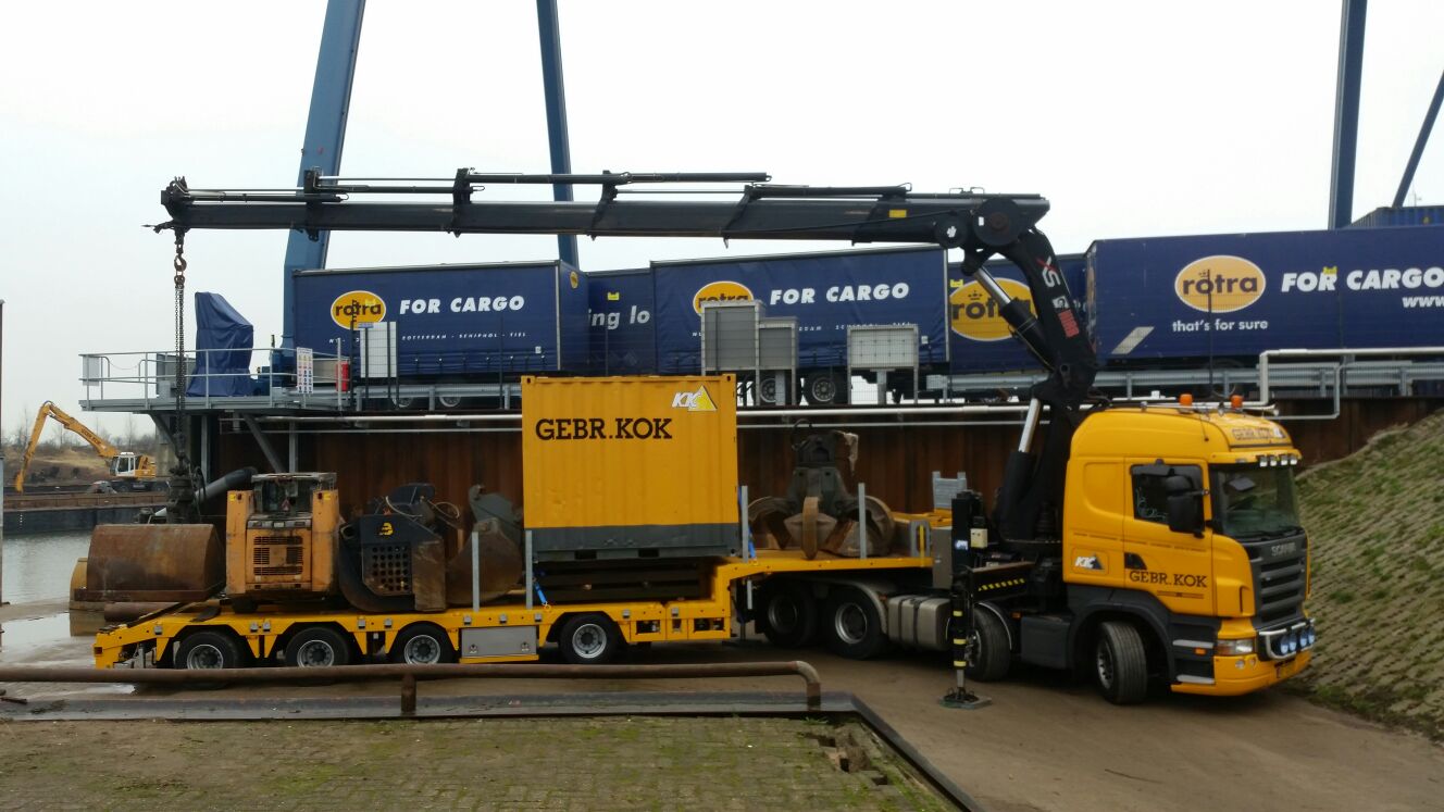 4-axle multifunctional FLOOR stepdeck trailer