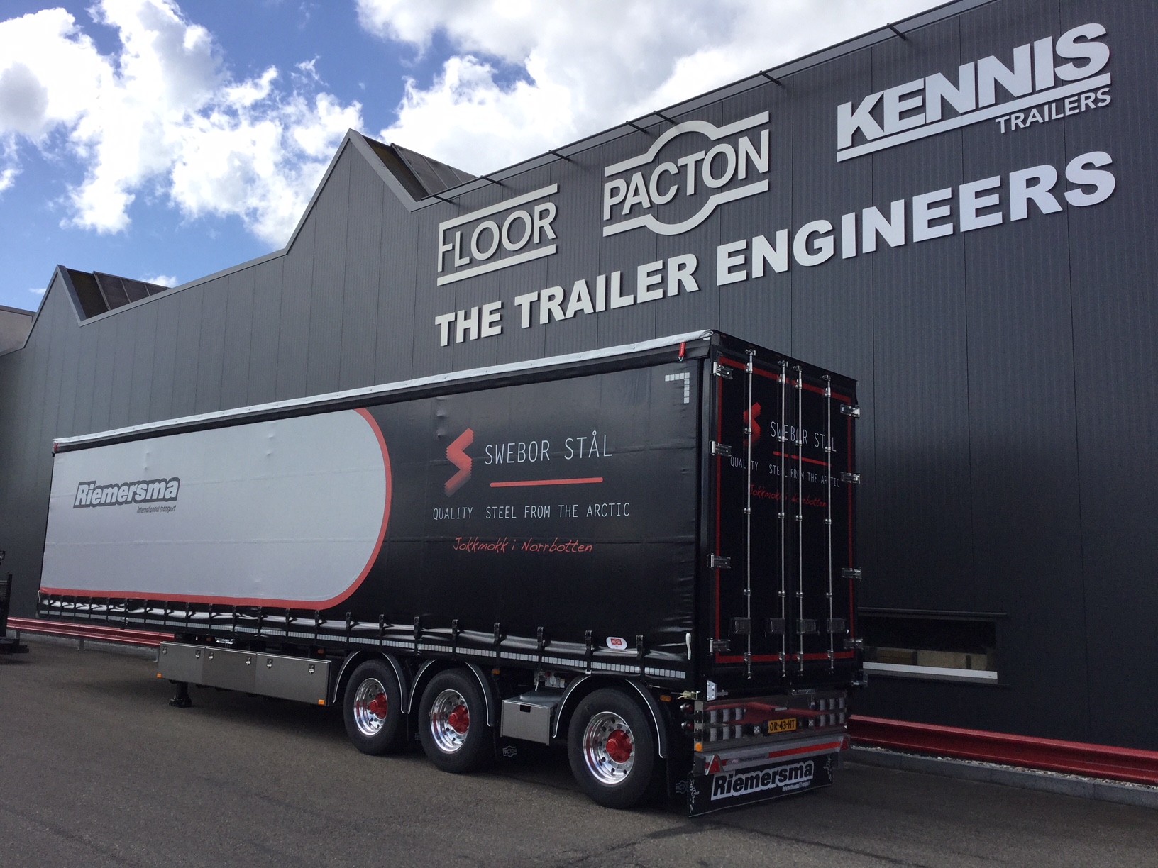 RIEMERSMA WEEKLY TO SCANDINAVIA WITH LAVISHLY EXECUTED PACTON SEMI-TRAILER