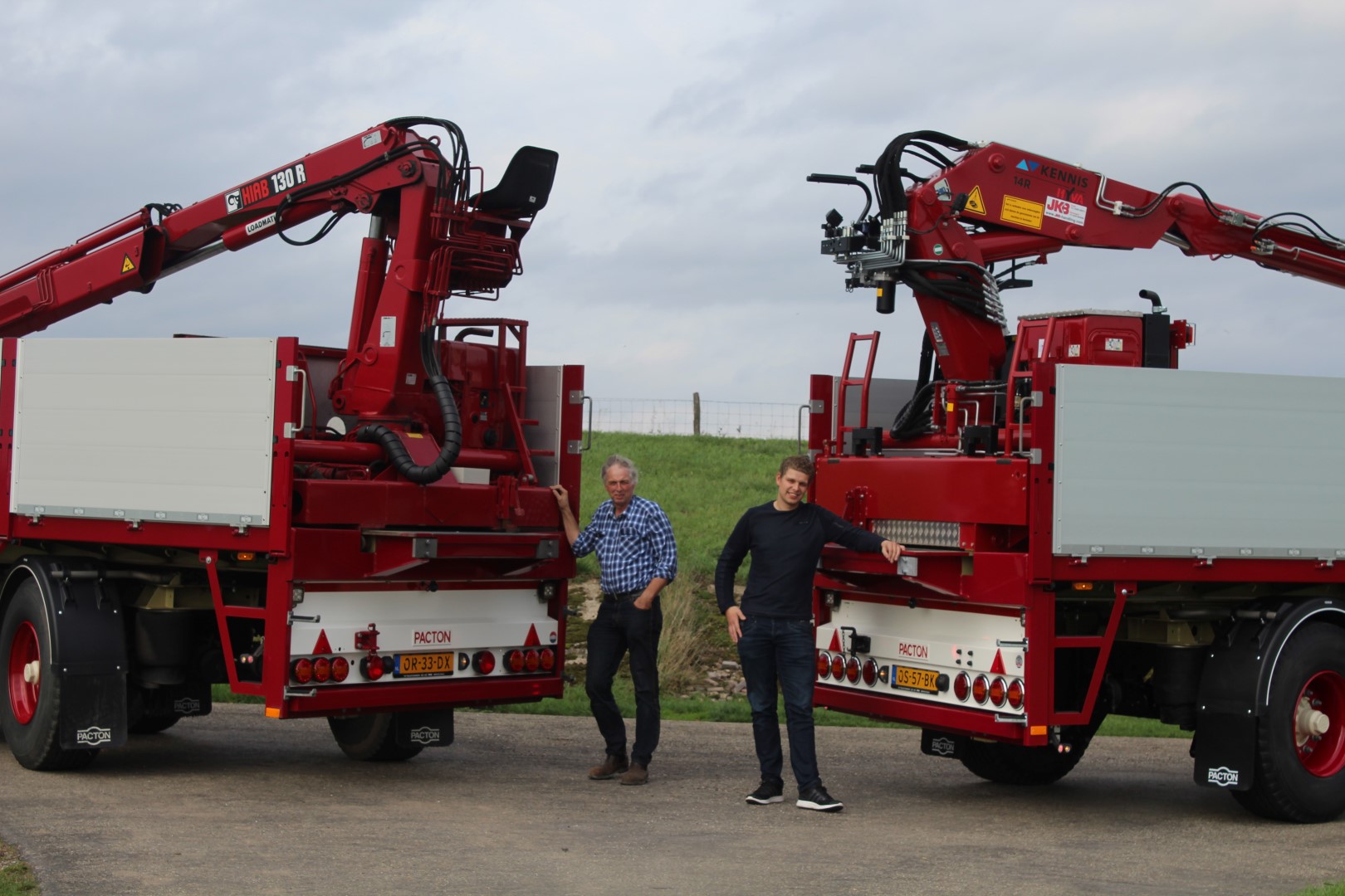 PACTON CRANE SEMI-TRAILER FOR FATHER HOBE AND SON