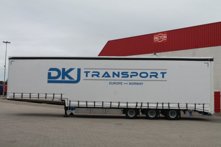 Schuifzeilen semi-dieplader voor DKJ transport