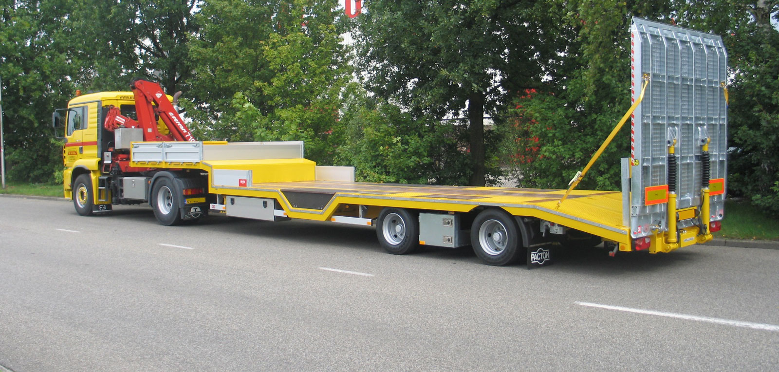 Contact Pacton Trailers B.V.