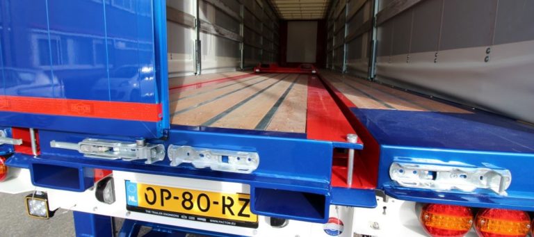 FORKLIFT INSIDE PACTON TRAILER OFFERS AMPLE OF ADVANTAGES FOR VAN DINTEREN